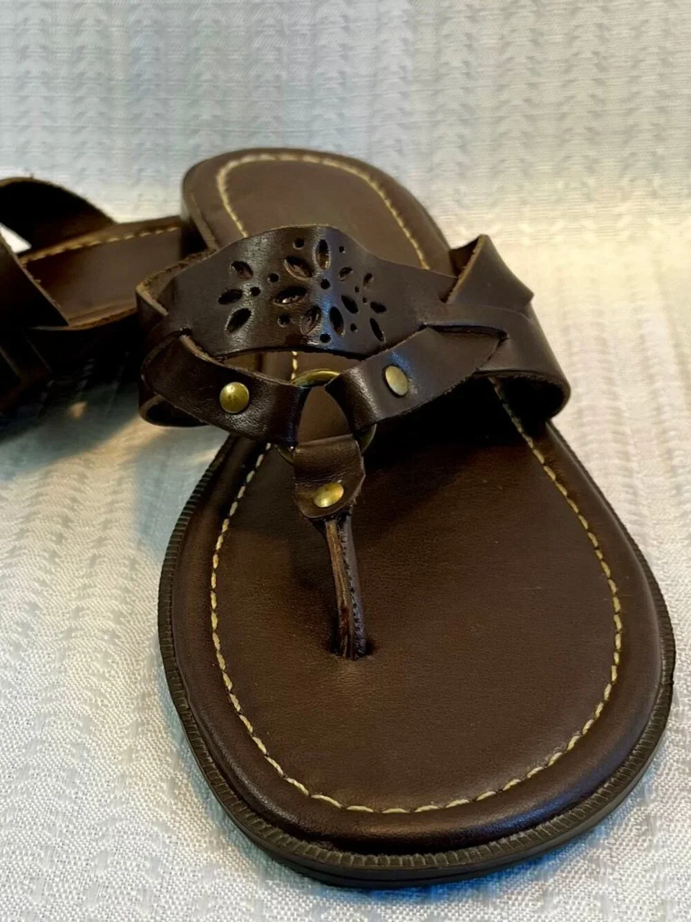 Faded Glory Flat Thong Sandals Dark Brown size 7.5